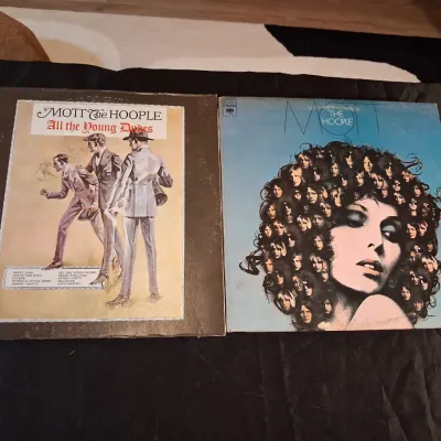 MOTT THE HOOPLE VINYL RECORDS