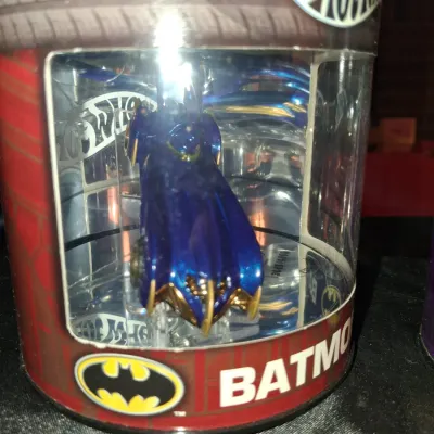 2 HOT WHEELS BATMOBILES LIMITED EDITIONS