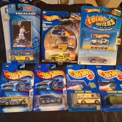 VARIETY OF HOT WHEELS