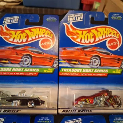 HOT WHEELS TREASURE HUNT