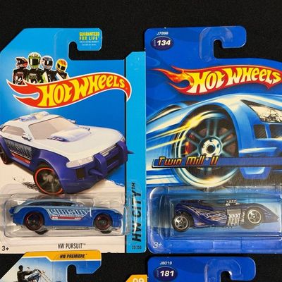 COLLECTIBLE HOT WHEELS