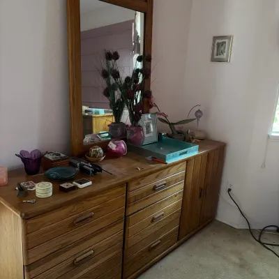 Oak dresser with mirror