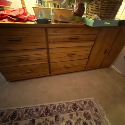 Oak dresser with cabinet