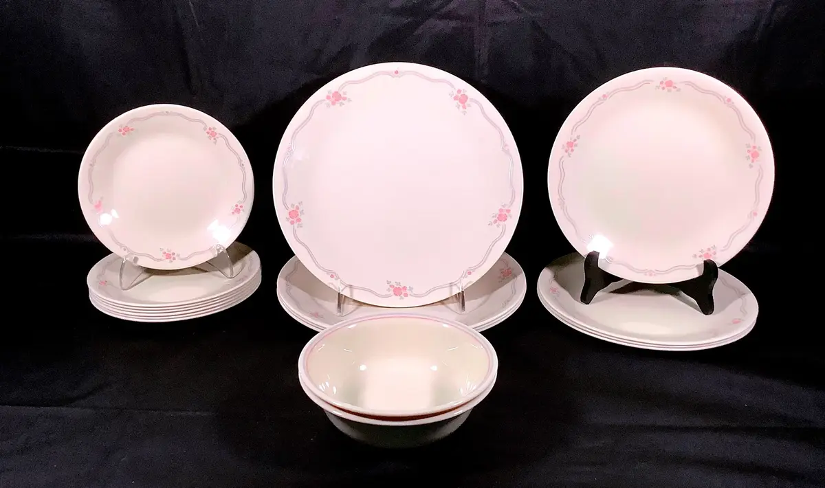 17 Pc Vintage Corelle Pink Trio Dishes - Plates and Bowls