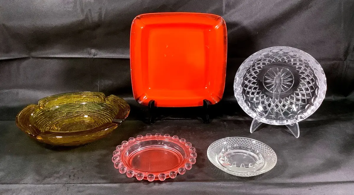 (5) Vintage Ashtrays 