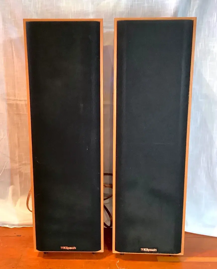 Pair Vintage Klipsch KG Series Floorstanding Tower Speakers Oak Wood