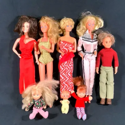Vintage Mattel Barbie & Friends Doll Lot – 1960s–80s Dolls & Clothing