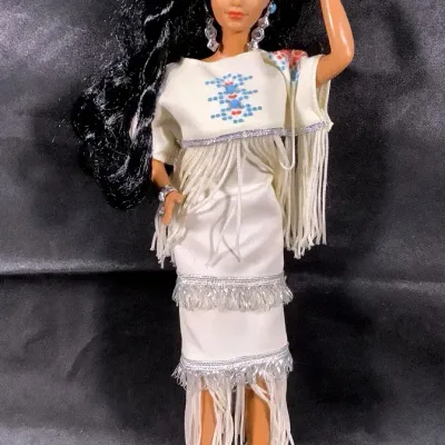 Vintage 1992 Native American Barbie 1st Edition Dolls Of The World
