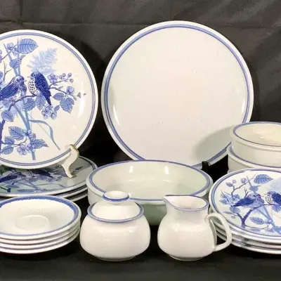(23) Mikasa Stoneware 
