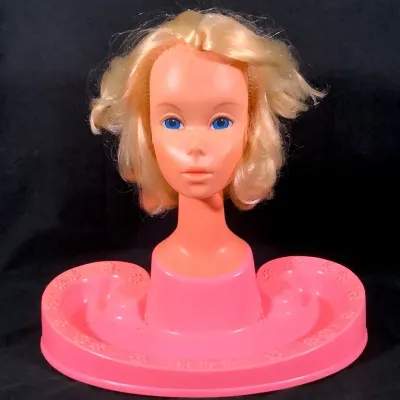1970’s Mattel Barbie Beauty Center Hair Styling Head