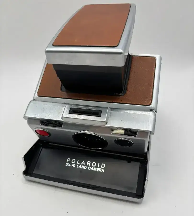 Vintage Polaroid SX-70 Land Camera With Case 