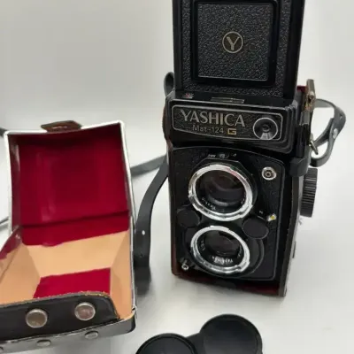 Vintage Yashica Mat 124G Medium Format With Case