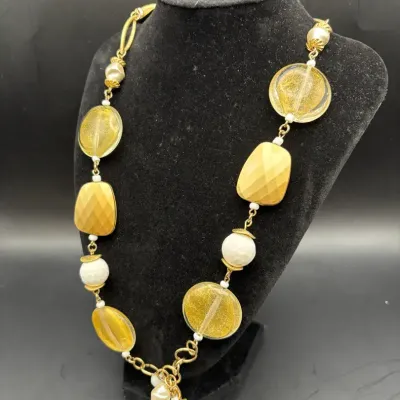 Vintage Chico’s Gold Tone With Ivory Accent necklace 