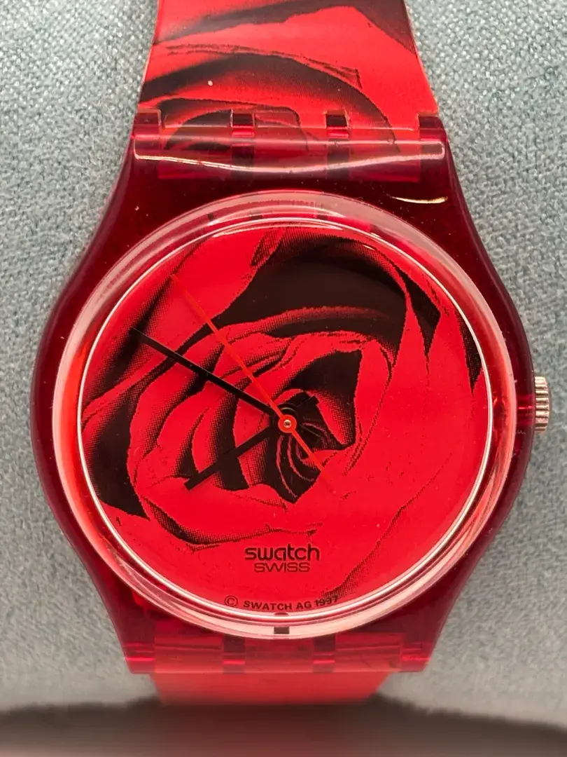 Vintage 1998 Swatch “The Rose” Watch GR 136