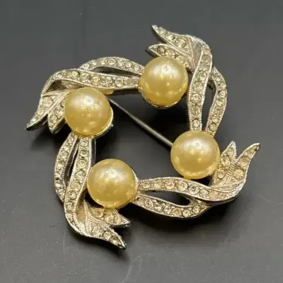 Vintage Marvella Faux Pearl And Rhinestone Brooch