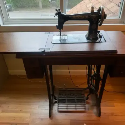 Singer Treadle Sewing Machine