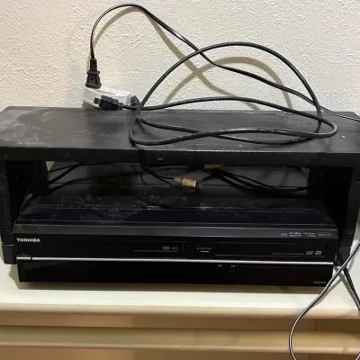 Toshiba VHS & DVD Player 