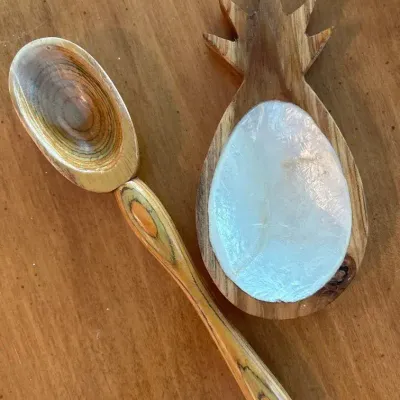 Wooden Pineapple Dish & Wooden Utensils 