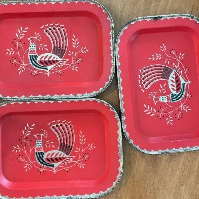 Red Colored Bird Tin Ash Tray Set Of 3