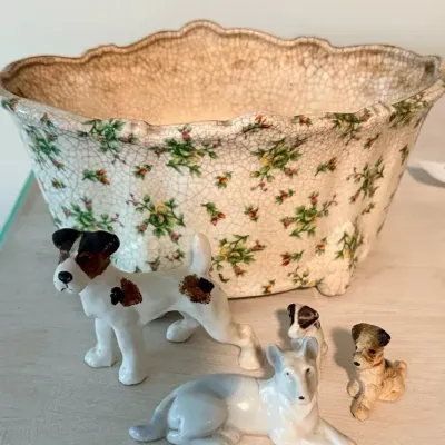 Faux Pearl Necklace + Miniature Ceramic Figurine Dogs & Small Vintage Pot