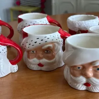 Lot Of Vintage Mini Santa Mugs 