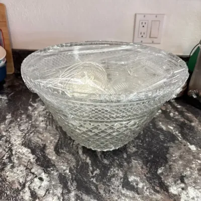 Punch Bowl W Cups And Hooks 
