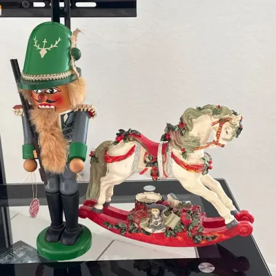 Vintage Steinbach Volkskunst King’s Court Hunter Nutcracker – West Germany – Original Tag