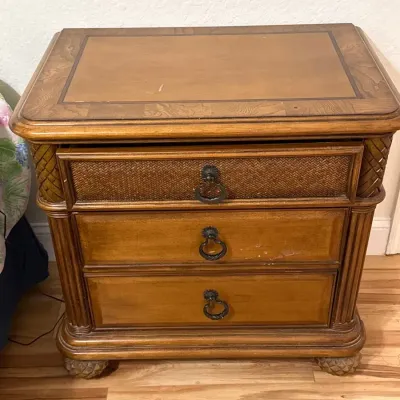 Set Of Two American Drew Nightstands 