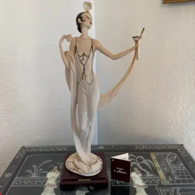 Giuseppe Armani Florence Art Deco Lady Figurine – Signed, Tagged, 1987