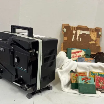 Elmo 16mm Film Projector W/ Films