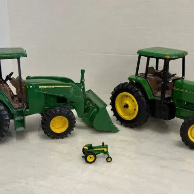 John Deere Model Tractors