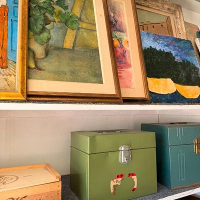 Estate sale photo