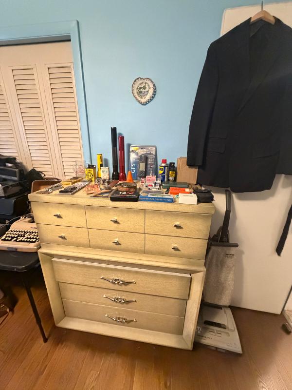Estate sale photo