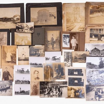36 Antique and Vintage Photographs