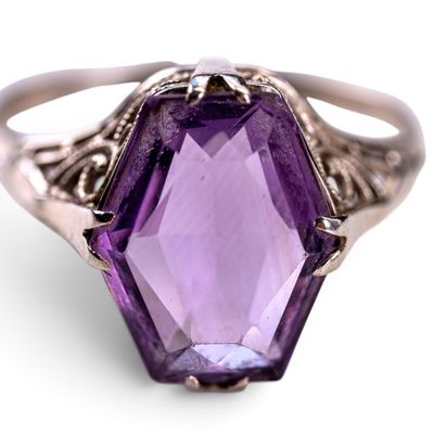 14K Gold Filigree Amethyst Ring, 2.36 Grams