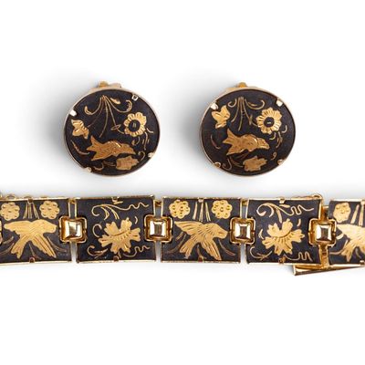 Damascene Gold Tone Bracelet & Clip On Earrings