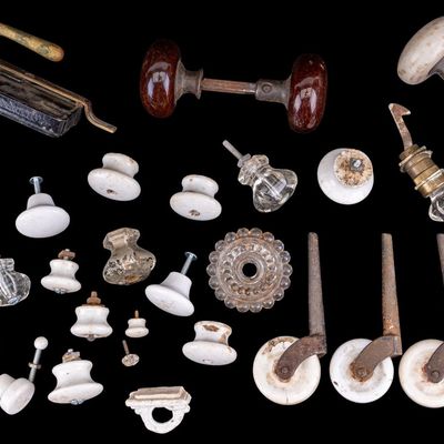 Vintage / Antique Knobs & Wheels