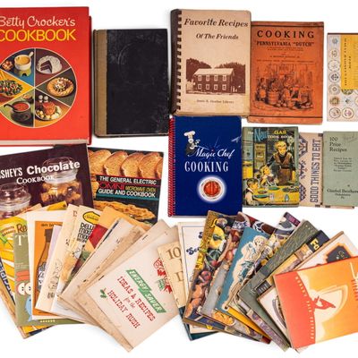 Cookbook & Cook Pamphlets, Some Antique (45pcs)