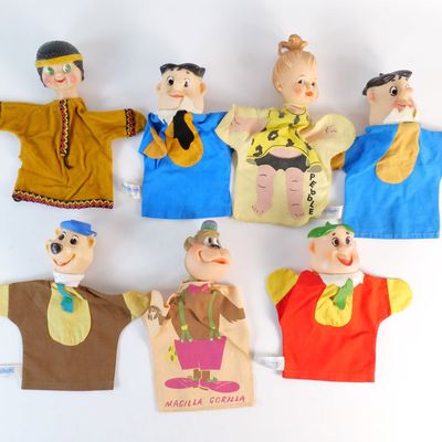 Lot of Vintage Hanna Barbera Hand Puppets