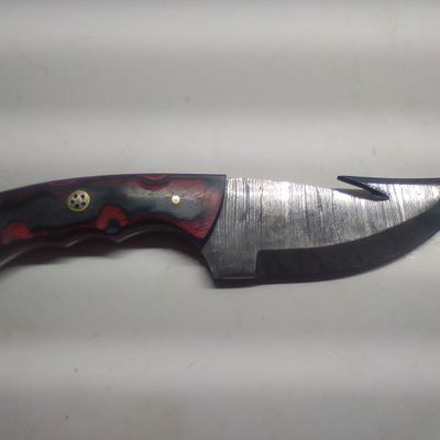 Fixed Blade Damascus Steel Hunting Knife with Gut Hook and Leather Sheath