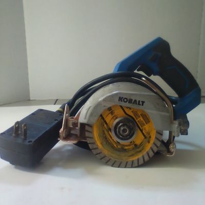 Kobalt Corded 4-Inch Handheld Tile Saw with Integrated GFCI