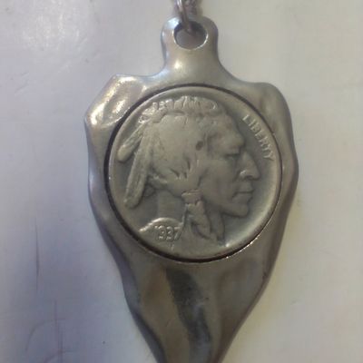 United States 1937 Buffalo Nickel Arrowhead Pendant Necklace