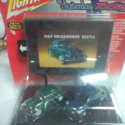 Johnny Lightning Yesterday & Today Volkswagen Beetle Die-Cast Two-Car Set