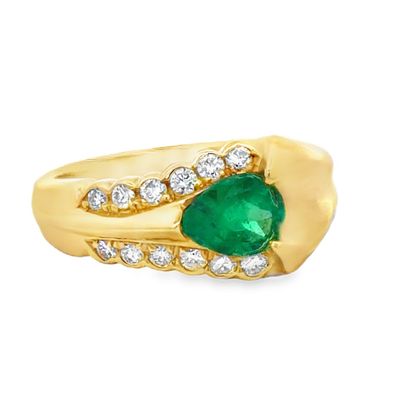 Natural Emerald and Diamond Ring
