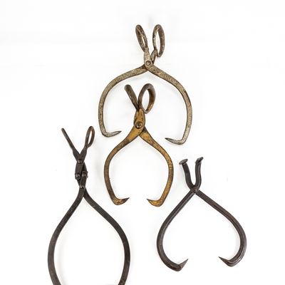 (4) Antique Ice Tongs/Hay Bale Lifters