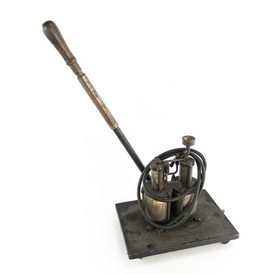 Globe Mfg Co High-Pressure Tire Pump