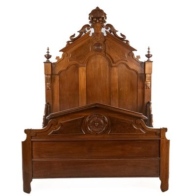 Late 19th Century Renaissance Revival Bed Set
