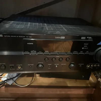 Yamaha Natural Sound AV Receiver RX-V661 in black, featuring HDMI, Cinema DSP, and Dolby Digital capability.