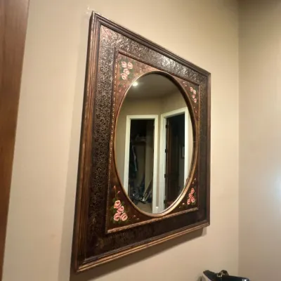 Wall mirror