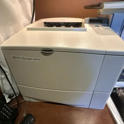 HP Laser Jet 4050 N